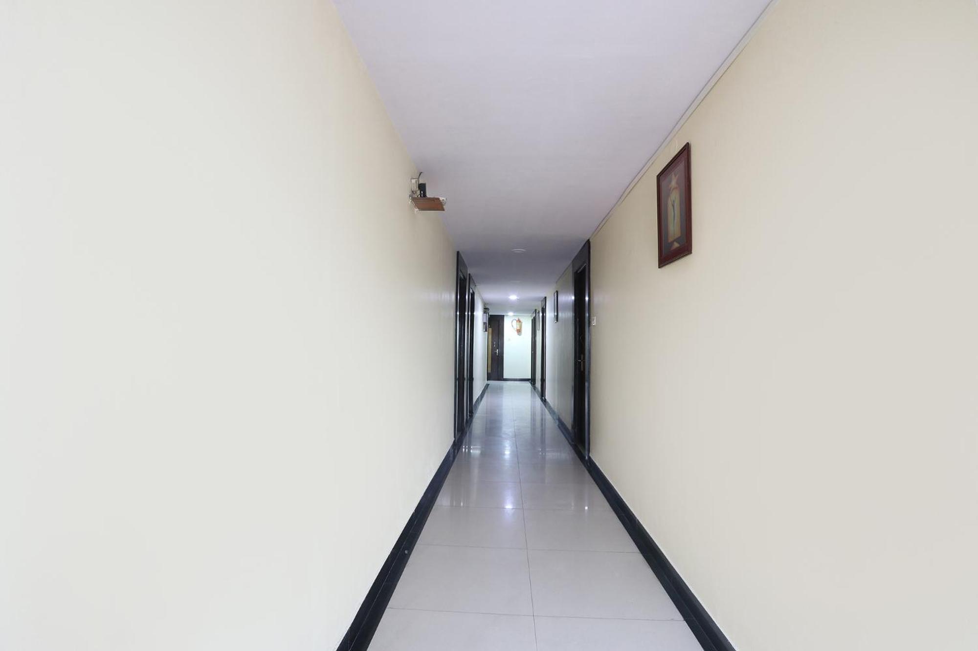 Fabhotel Royal Residency II - Nr Lakdikapul Metro Station Хайдарабад Экстерьер фото